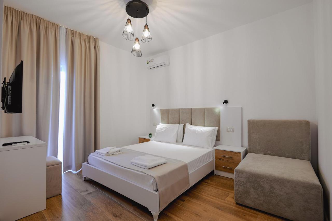 Venti Et Maris Hotel Ksamil Bagian luar foto
