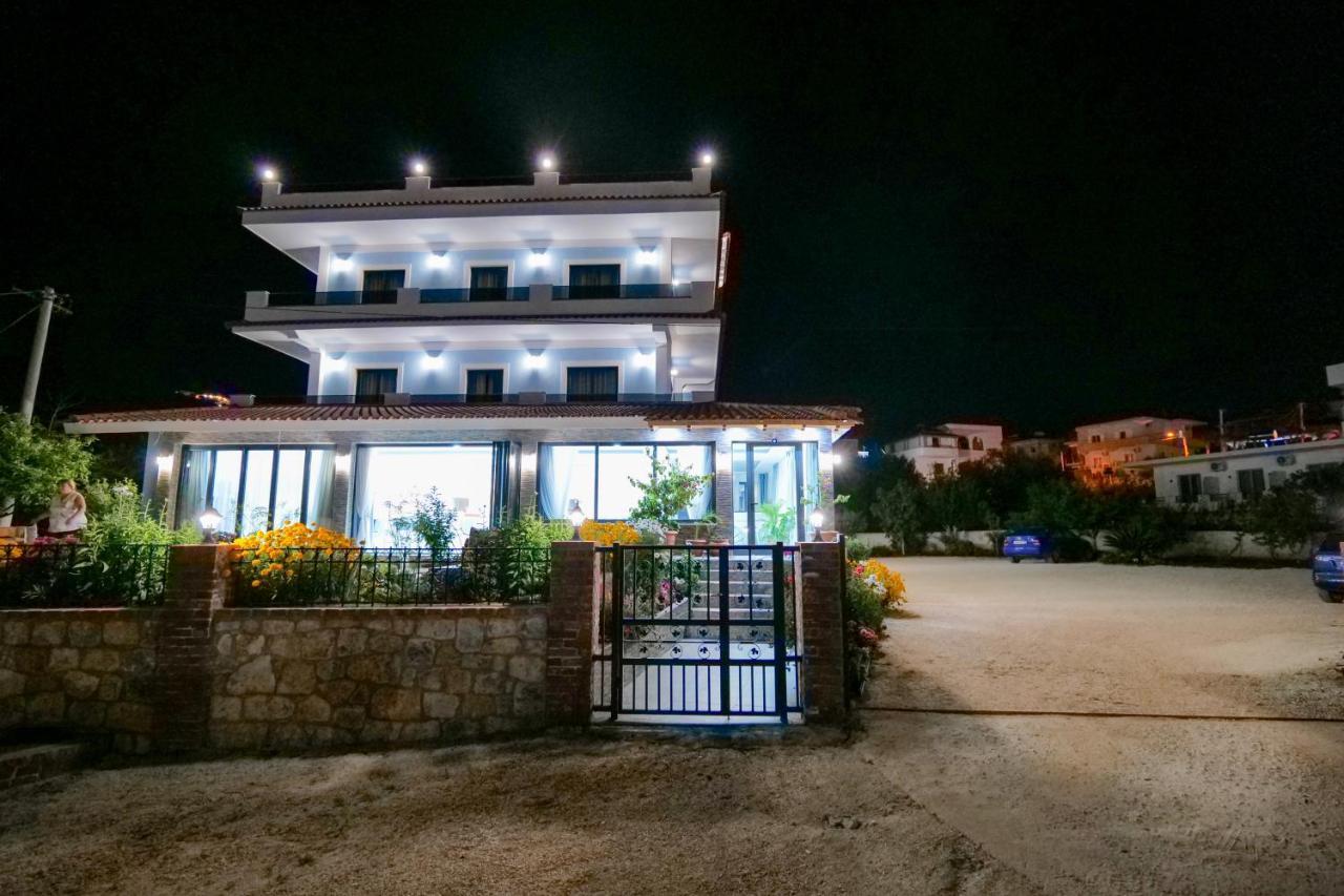 Venti Et Maris Hotel Ksamil Bagian luar foto